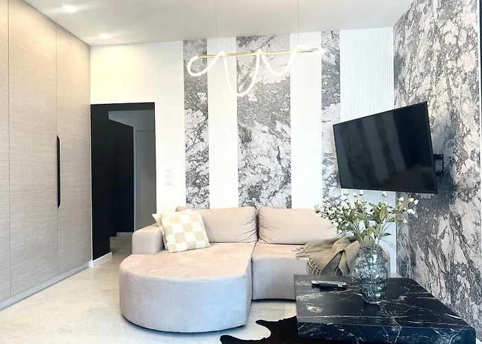 Lakowa ~ 1000m Main Square ~ Self Check-in 20h Wroclaw