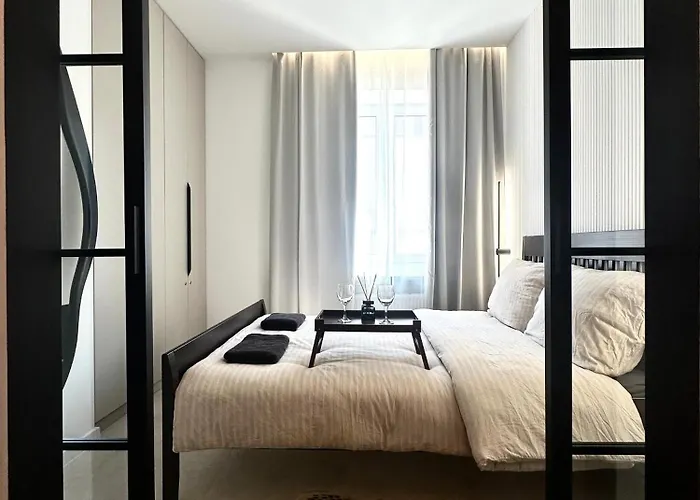 Lakowa ~ 1000m Main Square ~ Self Check-in 20h