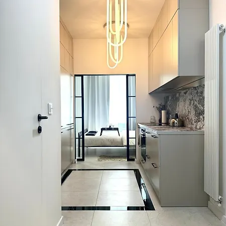 Lakowa ~ 1000m Main Square ~ Self Check-in 20h * 브로츠와프