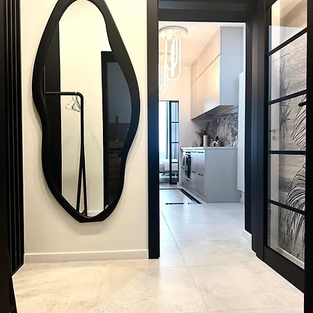 Lakowa ~ 1000m Main Square ~ Self Check-in 20h *