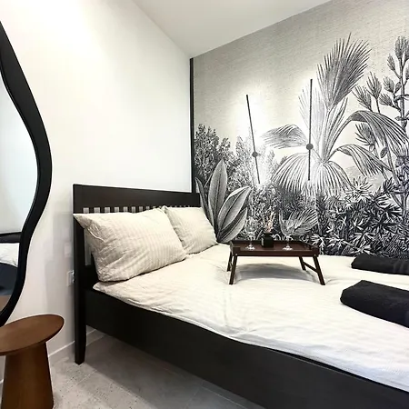 Lakowa ~ 1000m Main Square ~ Self Check-in 20h 브로츠와프